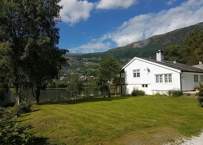 Voss Interlake - *