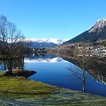 Βίλα Voss Interlake - *